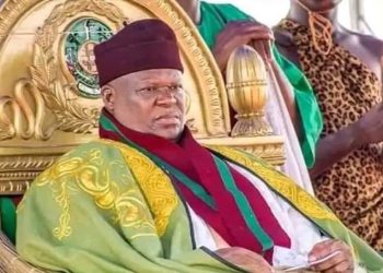 Gov Mutfwang celebrates 1st Class traditional ruler Gbong Gwom Jos on his birthday