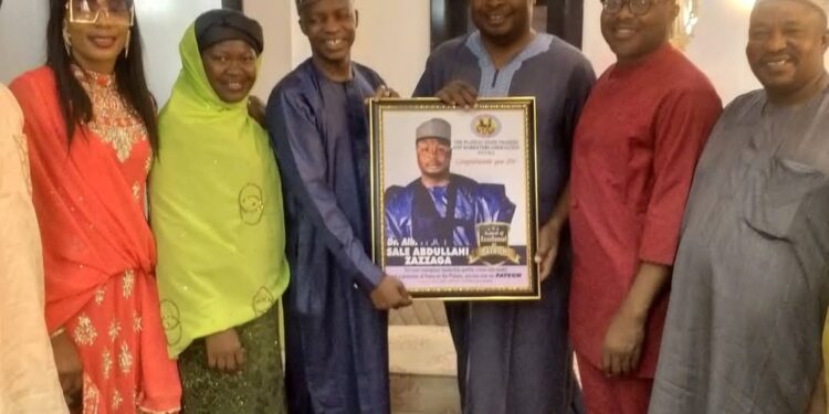 Plateau Traders Celebrate Alhaji Saleh Zazzaga’s Contributions, Bestow Award and Patron Status to him