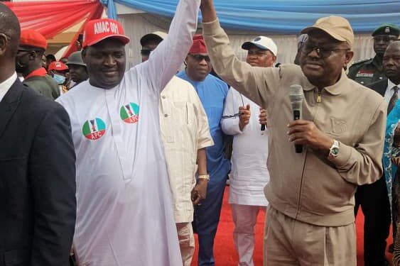 FCT Area Council Elections: AMAC PDP Chairmanship Candidate Steps Down For APC Candidate