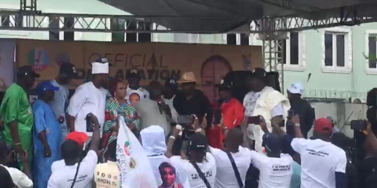 Barakat Odunuga Bakare declares ambition to thunderous reception in Surulere 